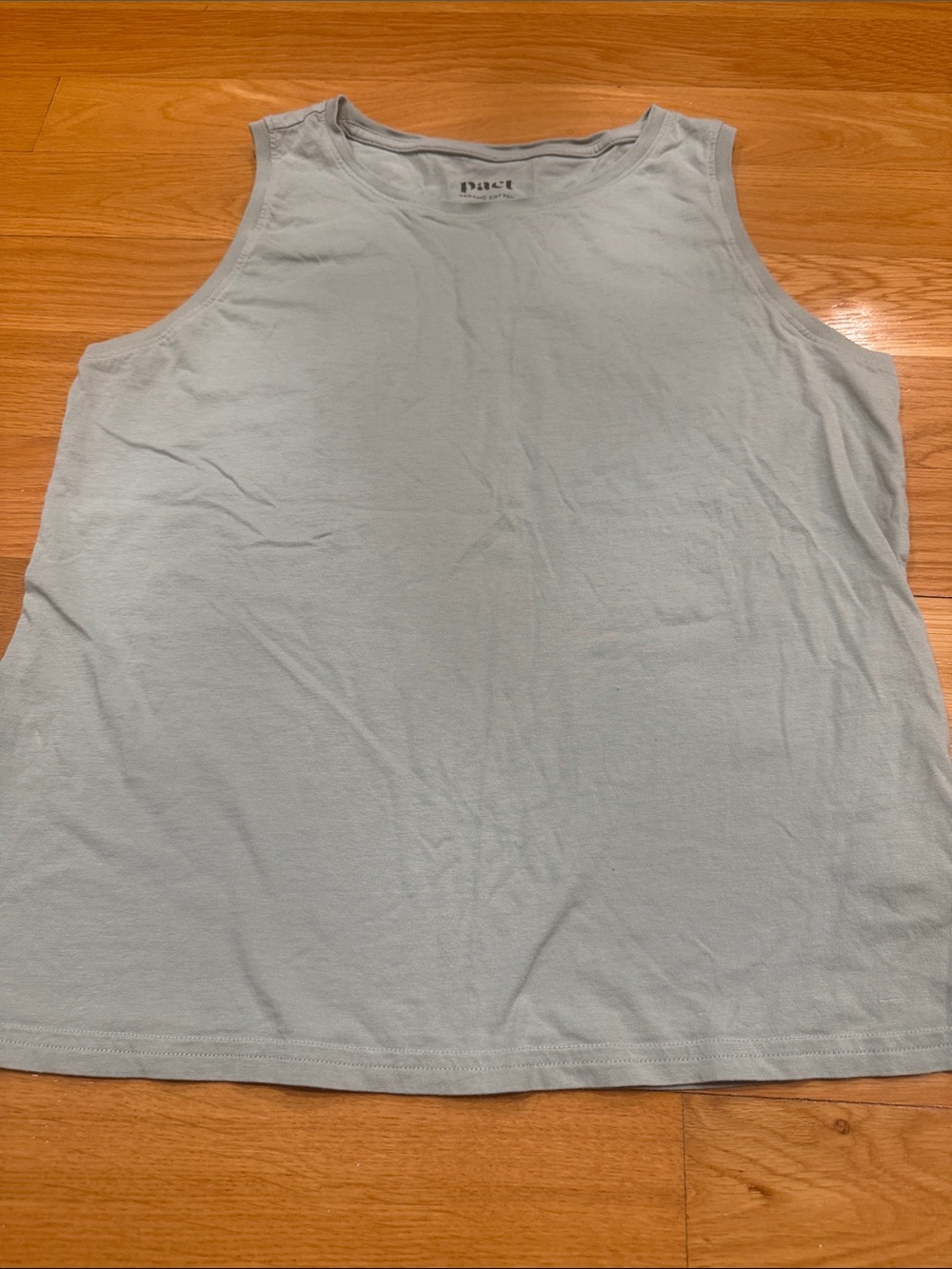 Pact organic cotton tank top size medium.